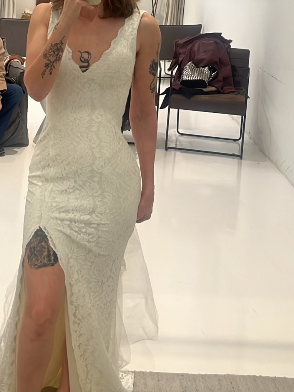Elegant White Lace V-Neck Evening Dress